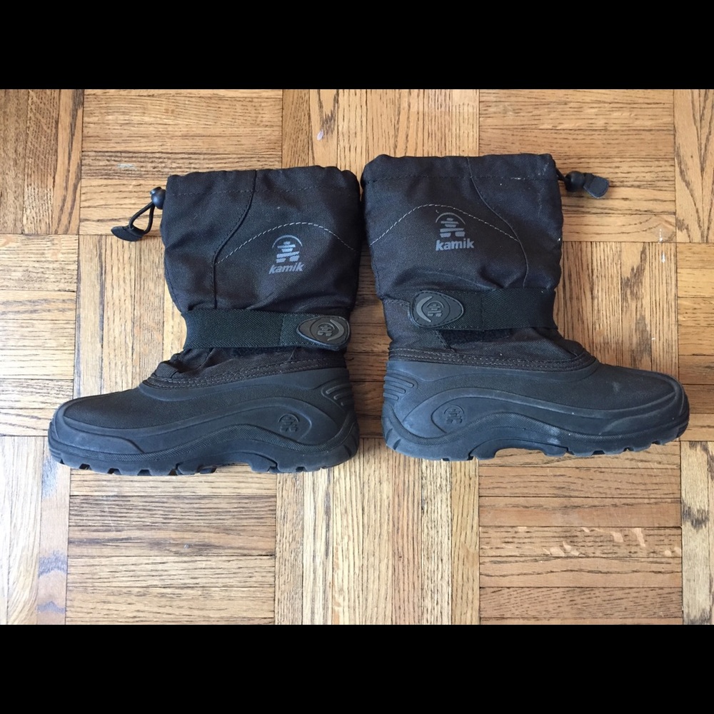Kamik boots size 1